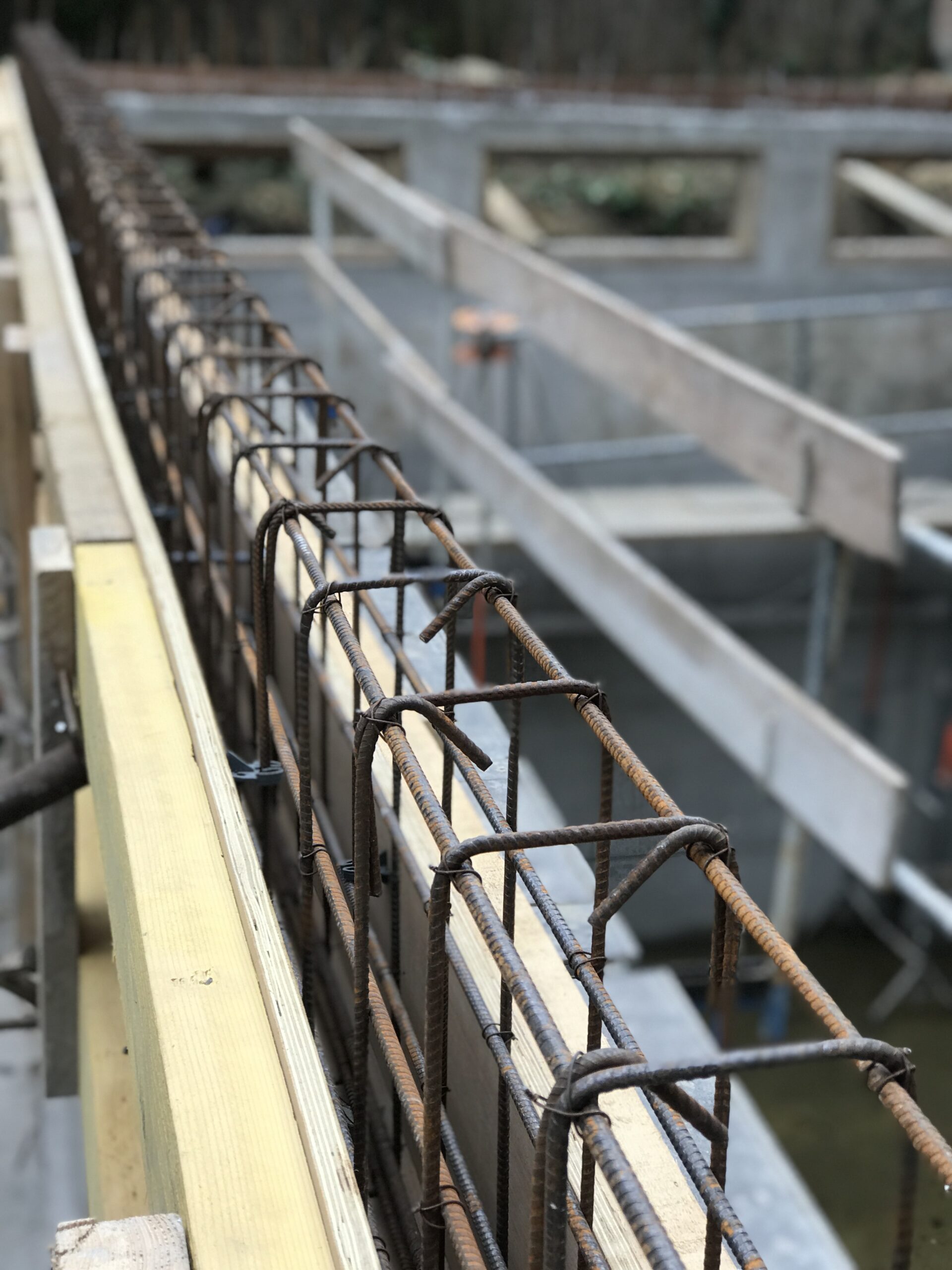 Ferraillage d’un ouvrage en béton sur un chantier Durance-Thibault
